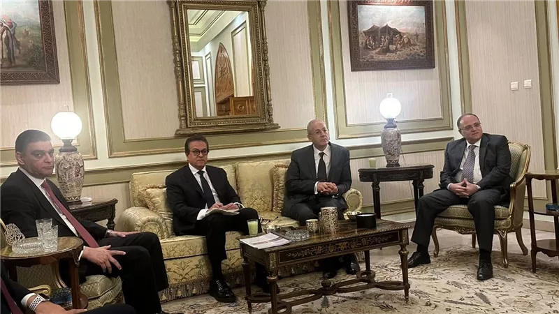 وزير الصحة يلتقي وفد اتحاد الغرف التركية لبحث التعاون الصحي والاستثمار المشترك
