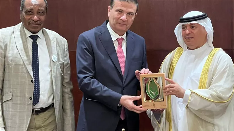 وزير الزراعة يبحث تعزيز الاستثمارات العربية الزراعية مع الهيئة والمنظمة العربية للتنمية الزراعية
