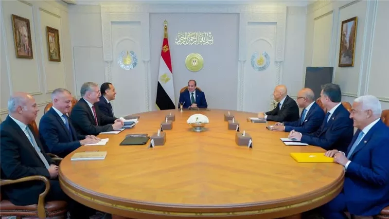 السيسي يستقبل الرئيس التنفيذي لـ”إيني” لبحث خطط الاستثمار