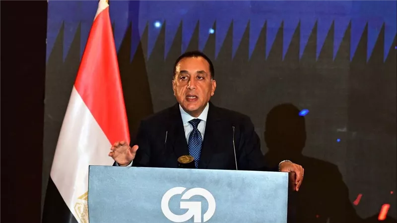 مدبولي: شباب مصر أعظم ثرواتنا وداعم للنمو العالمي..صور