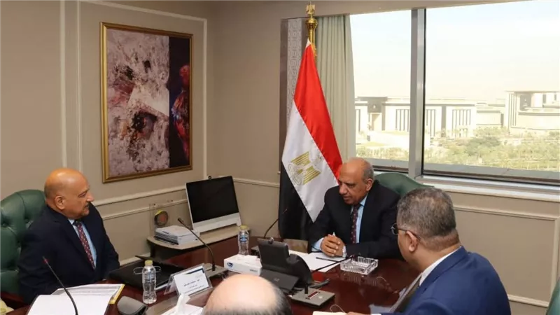 وزير الكهرباء يجتمع بجهات التعدين والمواد النووية لتعظيم الاستفادة من الخامات الأرضيّة النادرة