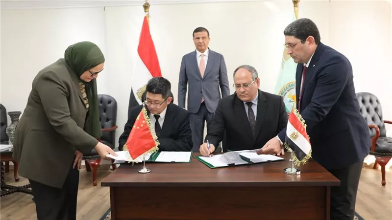 وزير الزراعة يشهد توقيع مذكرة تفاهم بين 