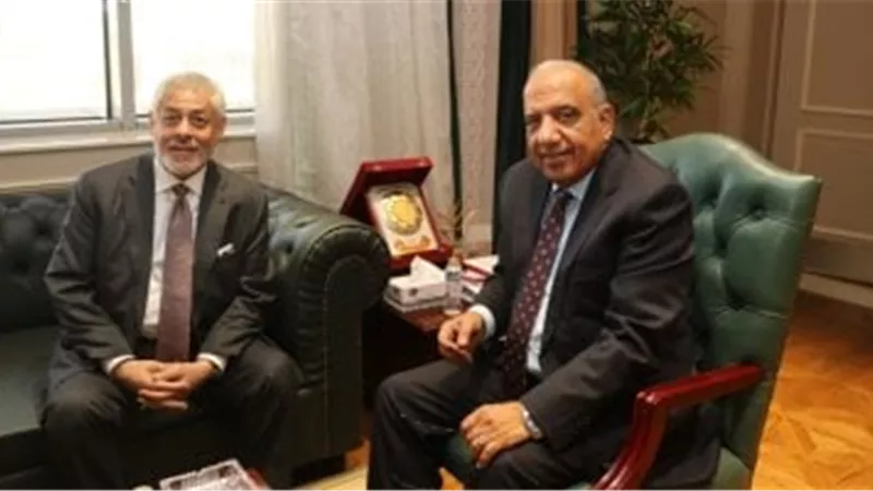 وزير الكهرباء يبحث مع “AMEA POWER” الإماراتية تعزيز التعاون في الطاقة المتجددة وتخزين الطاقة