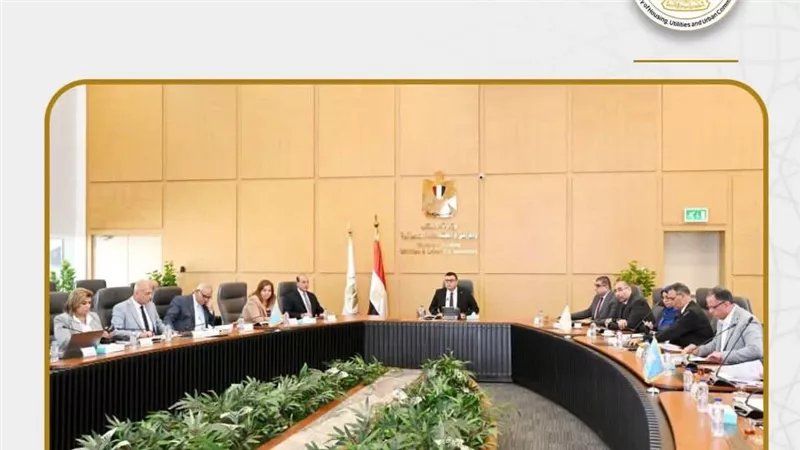 وزير الإسكان يتابع تنفيذ وتسليم وحدات “سكن لكل المصريين” بعدد من المدن والمحافظات