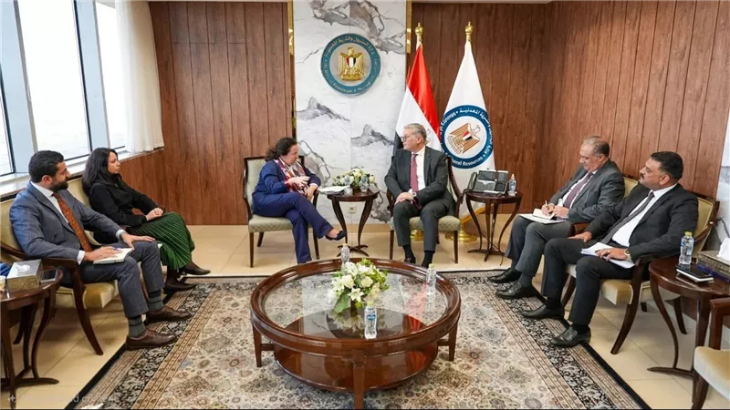 مباحثات مع البنك الأوروبي لإعادة الإعمار والتنمية لتعزيز التمويل والاستثمار في البترول والتعدين