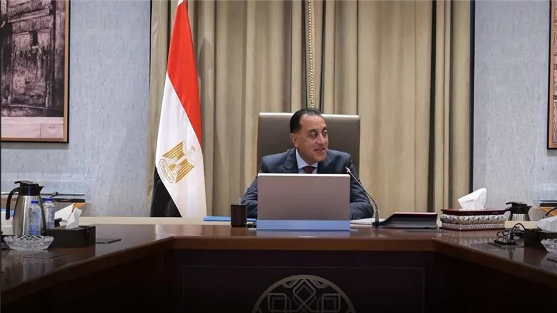 رئيس الوزراء: خفض الدين ومكافحة التضخم أولوية للحكومة