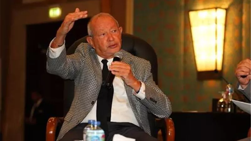 نجيب ساويرس يدعو لرفع الحد الأدنى للأجور إلى 15 ألف جنيه