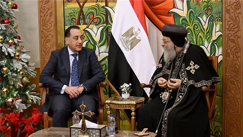 رئيس الوزراء يهنئ قداسة البابا تواضروس الثاني بمناسبة عيد الميلاد المجيد
