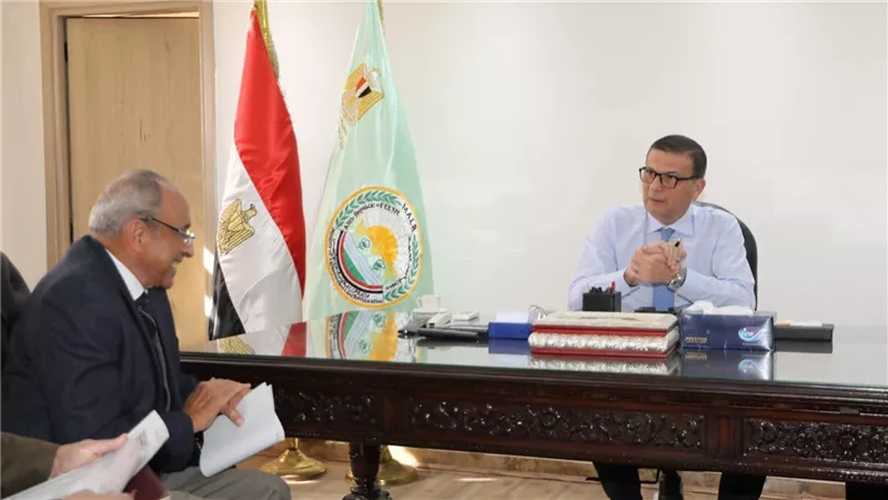 وزير الزراعة يستقبل مجلس إدارة 
