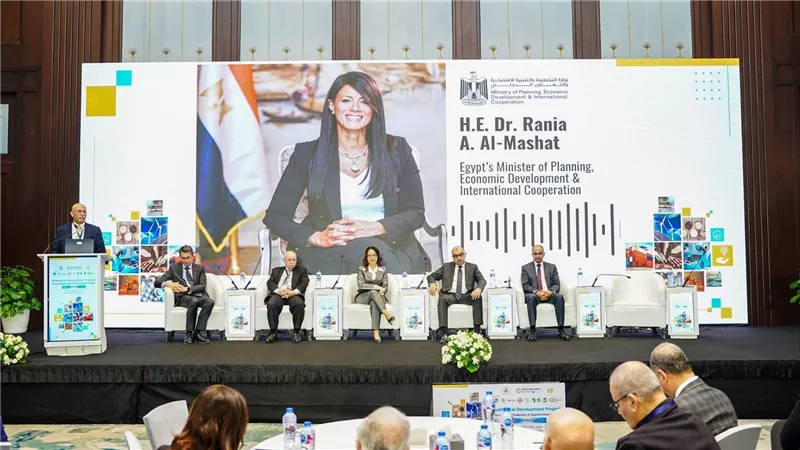 وزيرة التخطيط تشهد مؤتمرًا لتعزيز الشراكة بين البنك الدولي ومقاولي التشييد