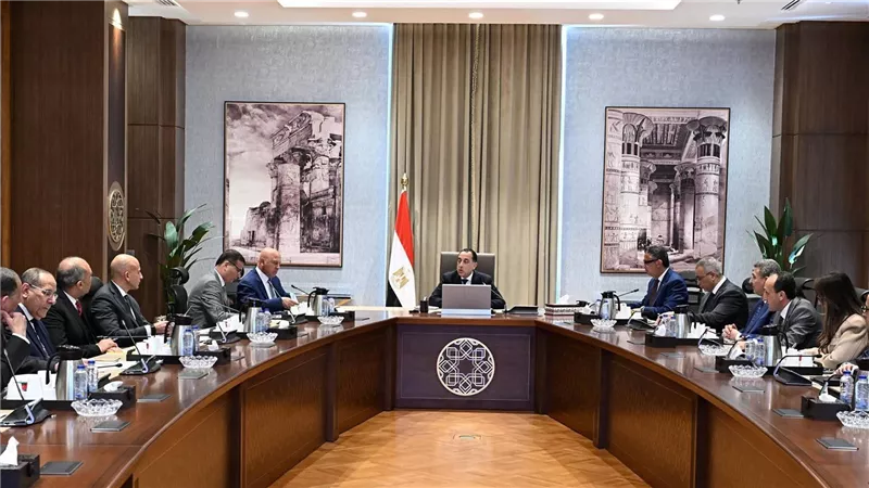 رئيس الوزراء يتابع مستجدات خطط النهوض بشركات السكر التابعة لوزارة التموين والتجارة الداخلية