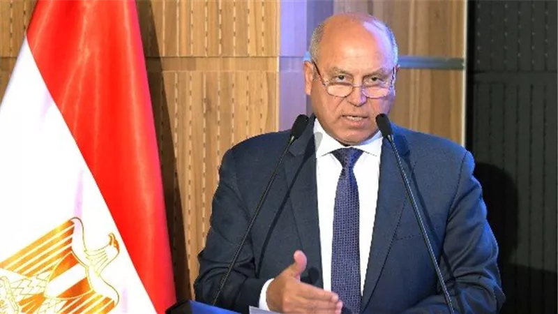 وزير الصناعة: سحب الأراضى من المستثمرين غير الملتزمين