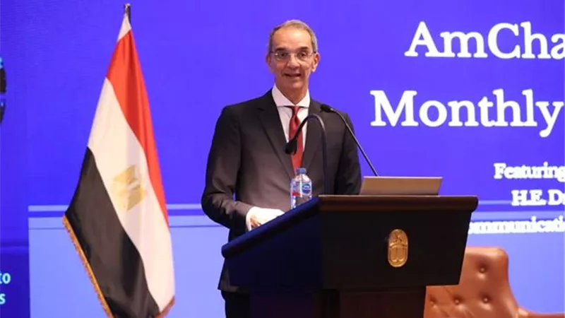 وزير الاتصالات: صفقة اليوم تاريخية.. والسداد بالكامل بالدولار لأول مرة