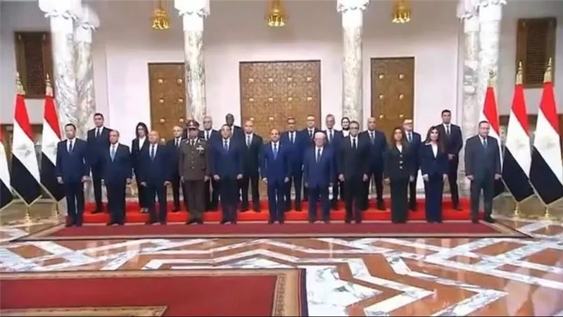  السيسي يشهد أداء اليمين الدستورية لنائب رئيس الوزراء والوزراء ونواب الوزراء الجدد