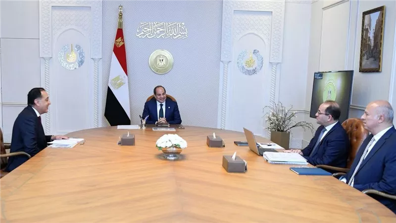 السيسي يوجه الحكومة بإطلاق حزمة حماية اجتماعية قبل رمضان وصرف مرتبات فبراير