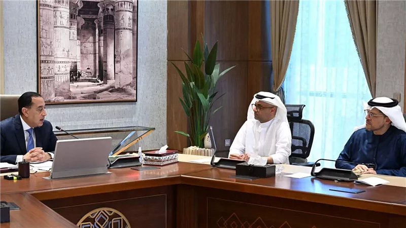 رئيس الوزراء يتابع مُستجدات تنفيذ مشروع 