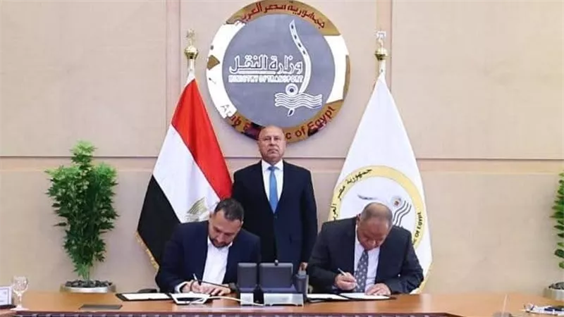 وزير النقل يشهد توقيع بروتوكول تعاون بين «سوبر جيت» و«بوسطة» لتوصيل الشحنات