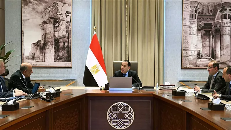 رئيس الوزراء يتابع موقف استعدادات قطاع الطاقة خلال الفترة المقبلة في ضوء التصعيد العسكري بالمنطقة