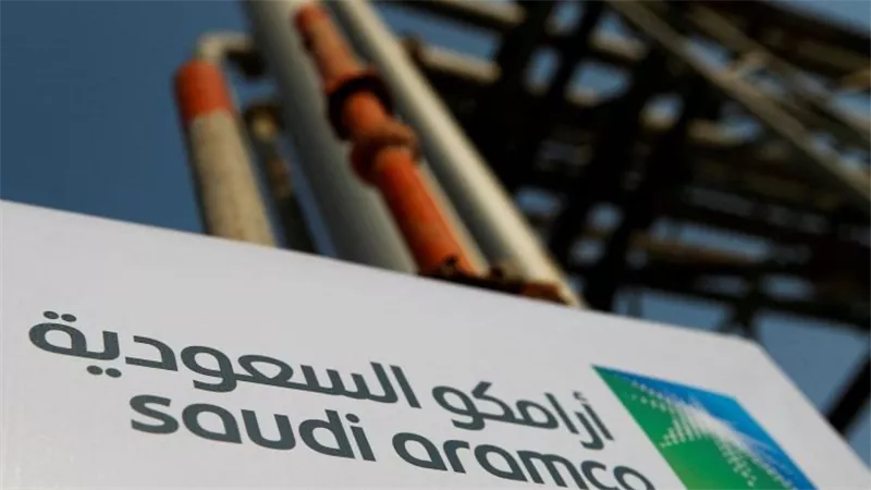 أرامكو تبدأ خفض إنتاج نفطي في حقلين بعد التوترات بمضيق هرمز