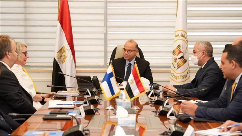 وزير الاستثمار يلتقي سفيرة فنلندا بالقاهرة لتعزيز التعاون الاقتصادي والاستثماري
