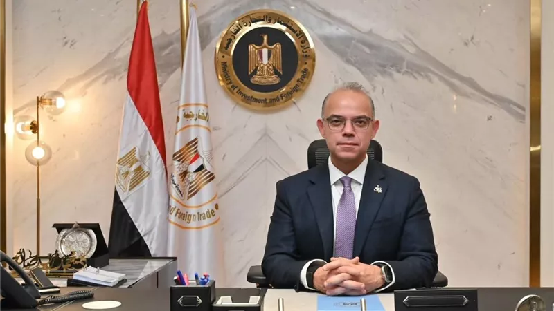 وزير الاستثمار يوجه بإلغاء التصديق على عقود التأجير التمويلي لمشروعات المناطق  الحرة