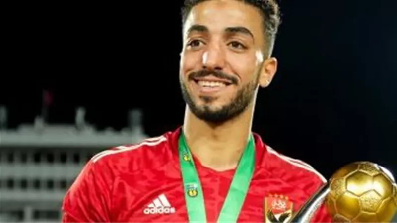 الأهلي يخطط لاستعادة محمد عبد المنعم لتعزيز خط الدفاع