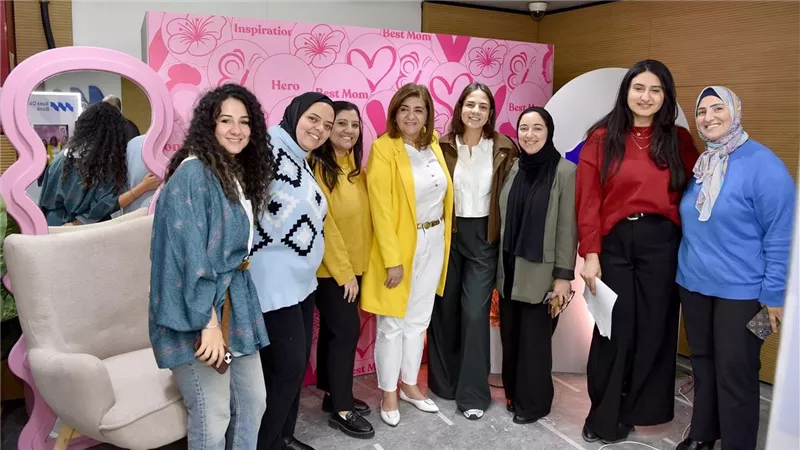 بنك قناة السويس يُنظم سلسلة معارض لموظفاته وتجربة تجمع بين التسوق والترفيه ويوزّع هدايا تذكارية تقديرًا لدورهن