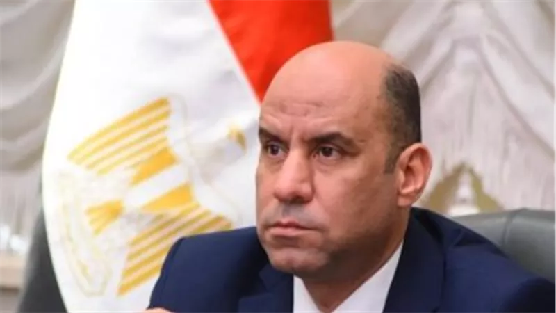 وزير العمل يلتقي ممثلي شركات توصيل الطلبات