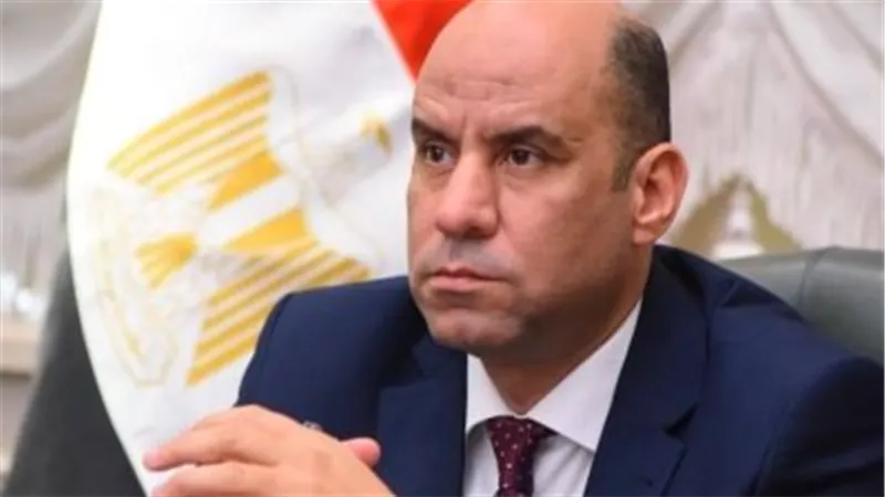وزير العمل يتابع تنفيذ نظام “العمل عن بُعد” بالقطاع الخاص عبر الفيديو كونفرانس