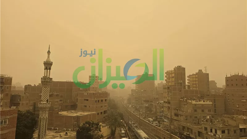 شاهد.. عاصفة ترابية تضرب القاهرة وتُحذيرات من تدهور الرؤية