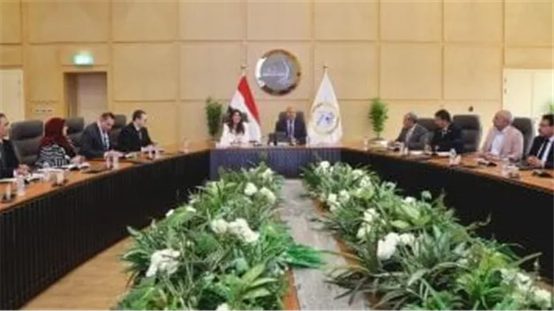 مصر تعزز التكامل بين التنمية العمرانية ووسائل النقل الجماعي الحديثة