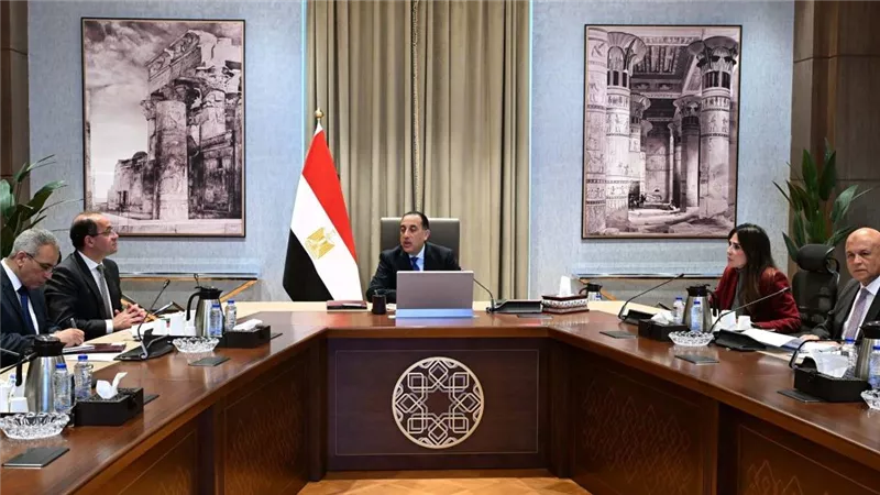 مدبولي يتابع إجراءات ترشيد الاستهلاك بوزارة الإسكان