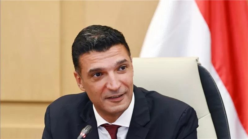 باستثمارات  تتجاوز 500 مليون يورو ..وزير الصناعة يبحث مع سان جوبان خطط التوسع في مصر