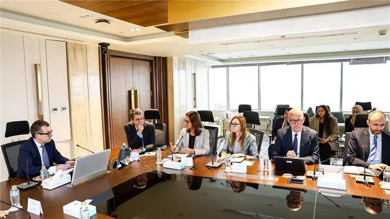 وزير التخطيط والتنمية الاقتصادية يبحث مع البنك الدولي سبل تعزيز الشراكة الاستراتيجية