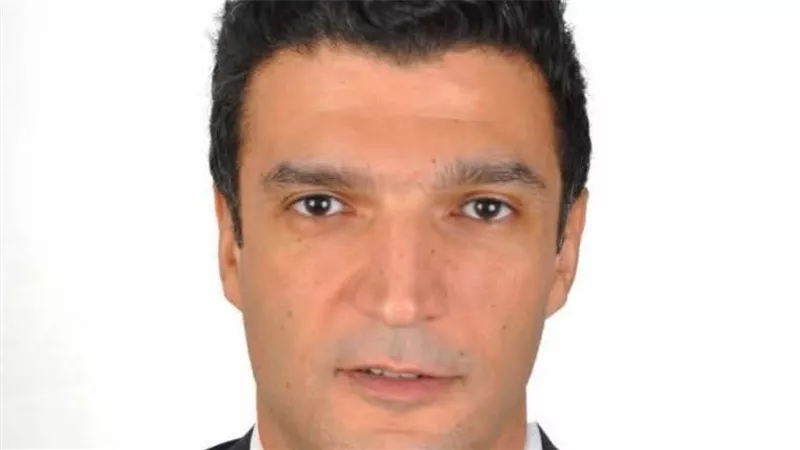 وزير الصناعة يصدر قرارًا بإعادة تنظيم تراخيص الأنشطة الصناعية خارج المناطق الصناعية