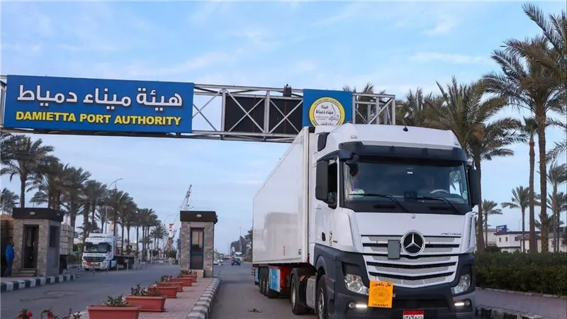 تدفق مستمر لشحنات “الرورو” عبر ميناء دمياط يعزز الربط التجاري بين أوروبا والخليج