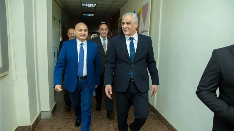 وزير الإنتاج الحربي يتفقد تويا تكنولوجي ويؤكد تعزيز التحول الرقمي
