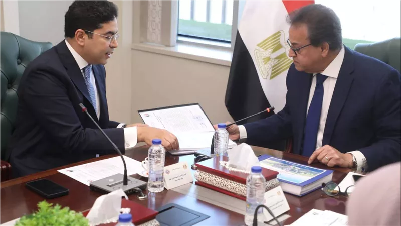 وزير الصحة يبحث مع مجموعة «إنفينشور» إنشاء المدينة الطبية بالعاصمة الجديدة