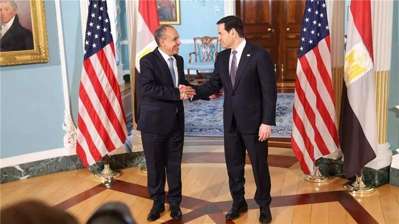 وزير الخارجية يلتقي نظيره الأمريكي بواشنطن لبحث تعزيز الشراكة الاستراتيجية ومستجدات الأوضاع الإقليمية