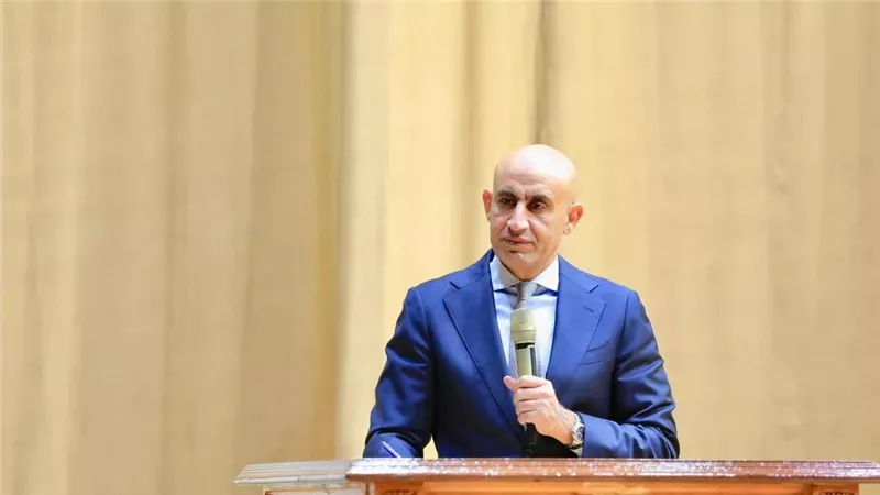 وزير التعليم يلتقي 1500 خبير تربوي لتطوير جودة التعليم في المدارس