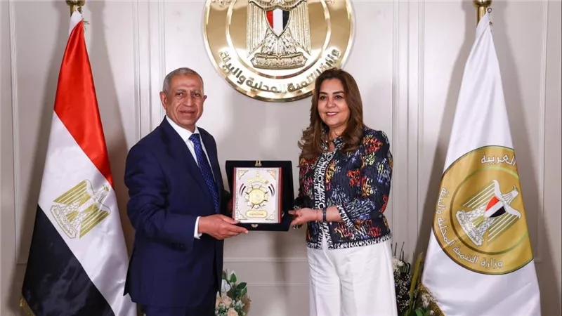 بكالوريوس ودبلومة في الإدارة المحلية للعاملين بالمحليات.. تعاون بين وزارة التنمية المحلية والأكاديمية العربية لتأهيل الكوادر