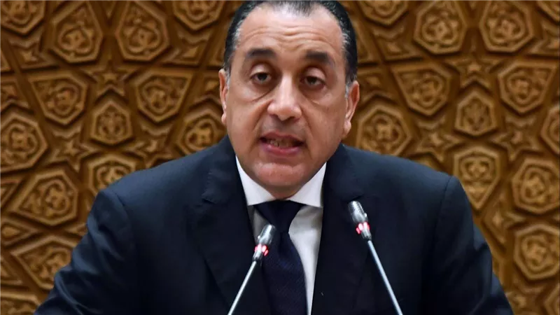 مدبولي: تشكيل لجنة أزمة منذ الساعات الأولى لمتابعة تداعيات الحرب