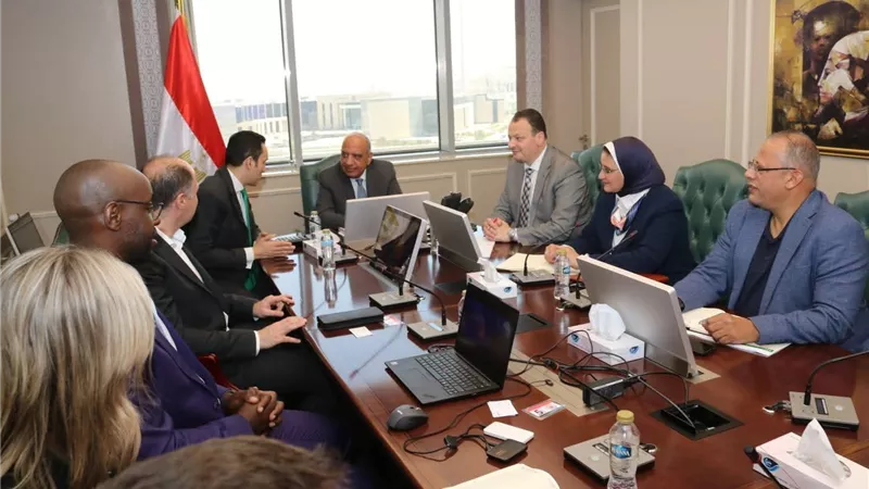 مصر تسرّع التحول للطاقة النظيفة.. 3100 ميجاوات متجددة و4000 ميجاوات ساعة تخزين بالشراكة مع «سكاتك»