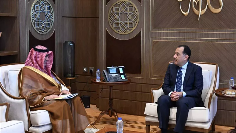 رئيس الوزراء يستقبل سفير خادم الحرمين الشريفين لدى مصر لبحث تعزيز التعاون المشترك
