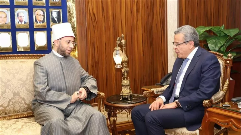 وزير الأوقاف يلتقي رئيس المركزي للمحاسبات لتعزيز التعاون والحوكمة