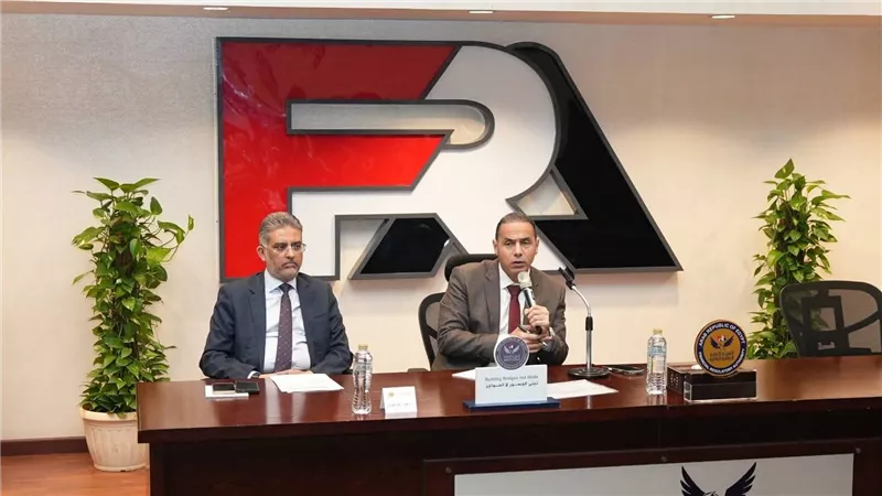 إسلام عزام في اجتماعه بممثلي شركات إدارة برامج الرعاية الصحية: حريصون على تطوير نشاط التأمين الطبي
