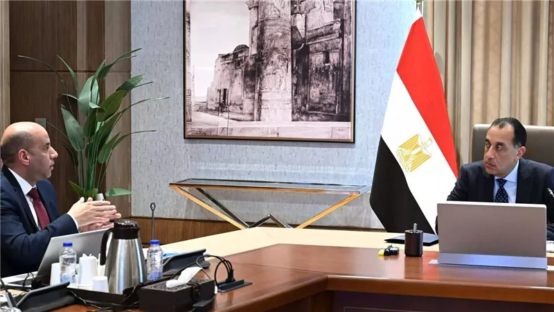 مدبولي يتابع توفير 1.5 مليون فرصة عمل  حتى 2030
