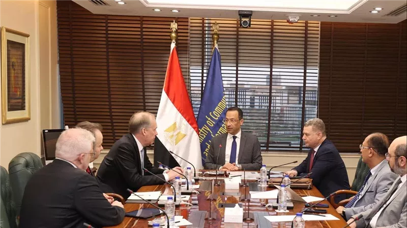 وزير الاتصالات يبحث مع نوكيا إنشاء مركز إقليمي متكامل للدعم الفني وخدمات التشغيل في مصر