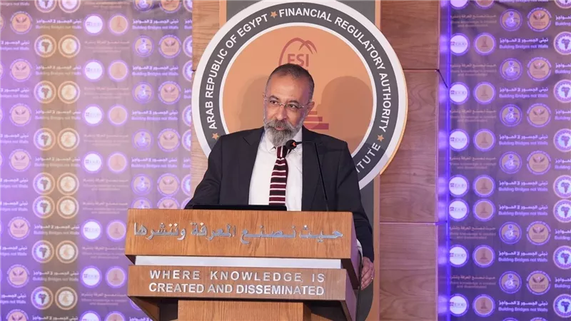 الرقابة المالية تنظم حلقة نقاشية حول «قيادة المستقبل» لتأهيل كوادر القطاع المالي غير المصرفي