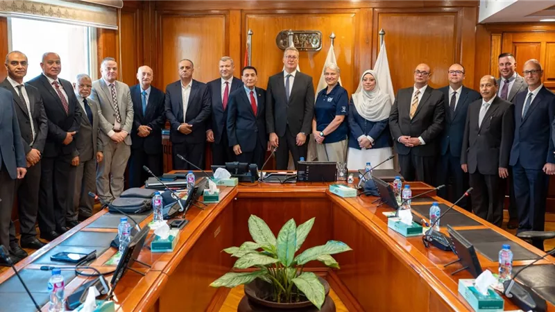 وزير البترول يشارك في احتفال اليوبيل الذهبي لجمعية مهندسي البترول العالمية في مصر